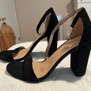 Size 9 Suede Heels